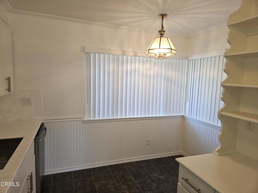 MLS #V1-33368 image #10