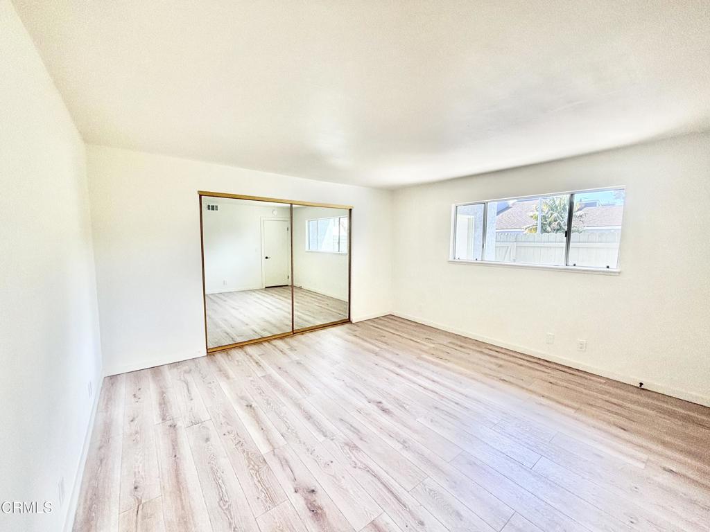 MLS #V1-33369 image #10