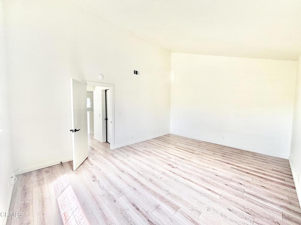 MLS #V1-33369 image #21