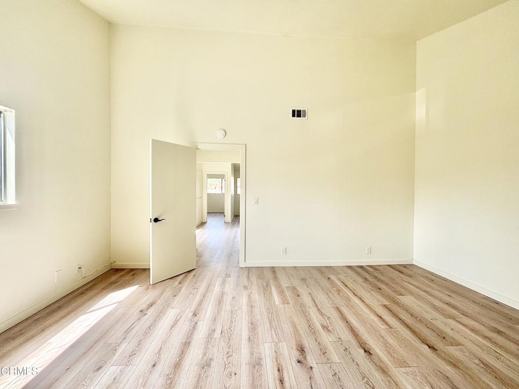 MLS #V1-33369 image #25