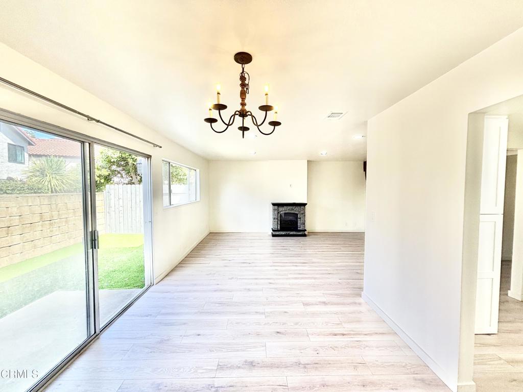 MLS #V1-33369 image #3