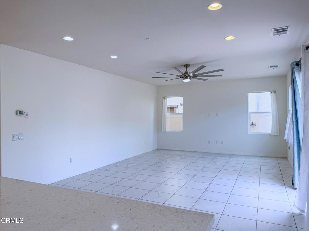 MLS #V1-33371 image #6