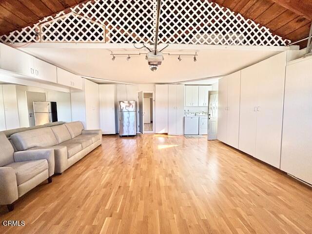 MLS #V1-33384 image #28