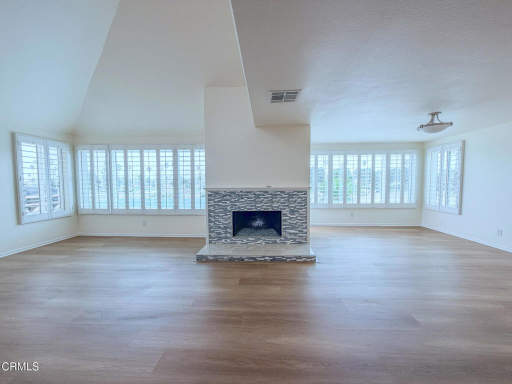 MLS #V1-33386 image #7