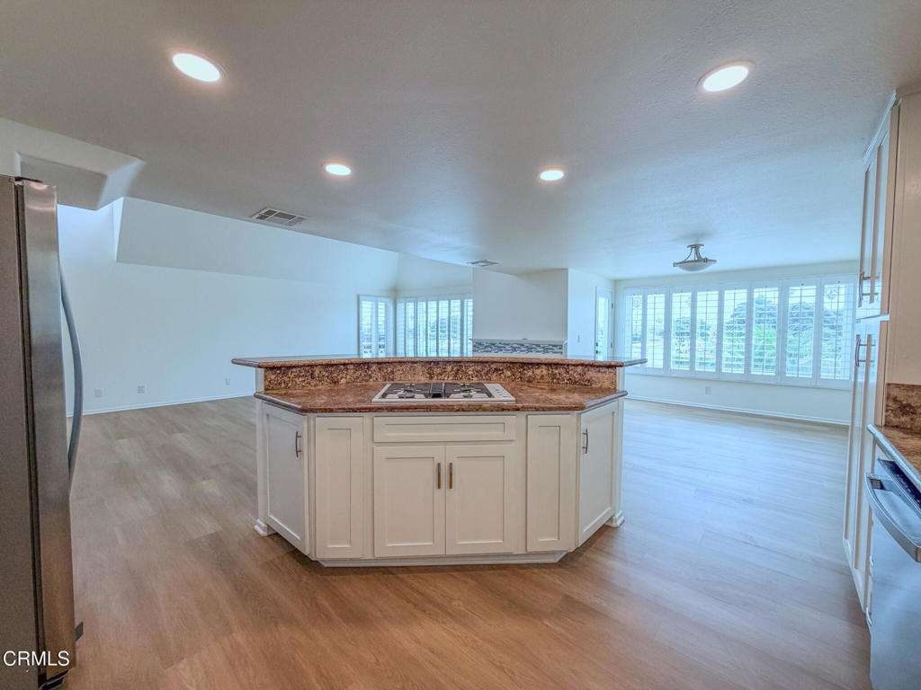 MLS #V1-33386 image #8