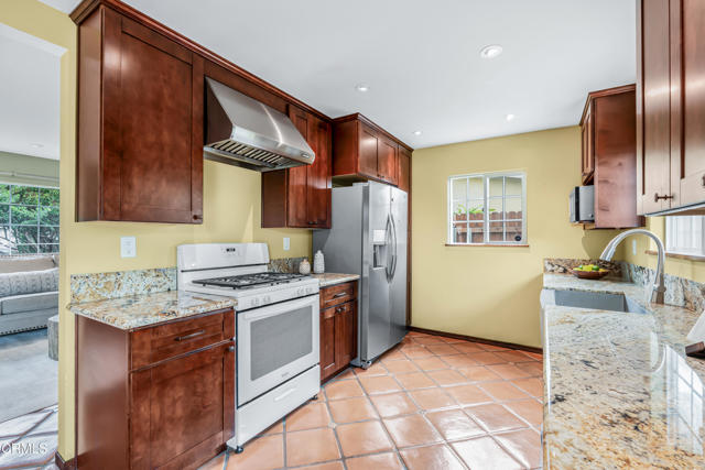 MLS #V1-33389 image #9