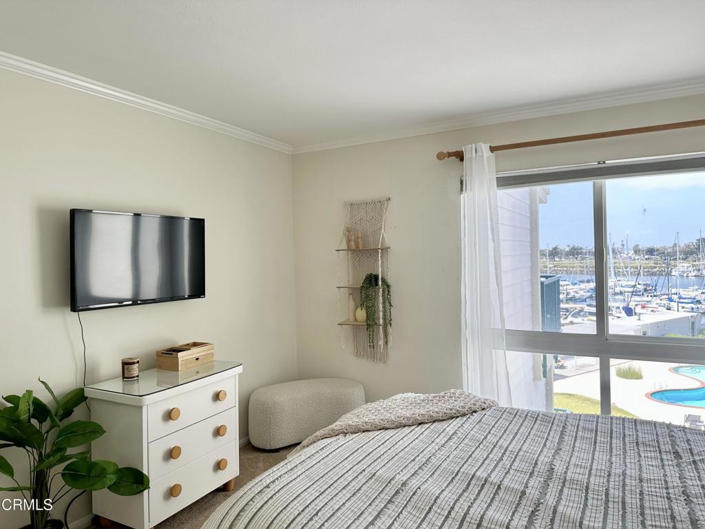 MLS #V1-33393 image #11