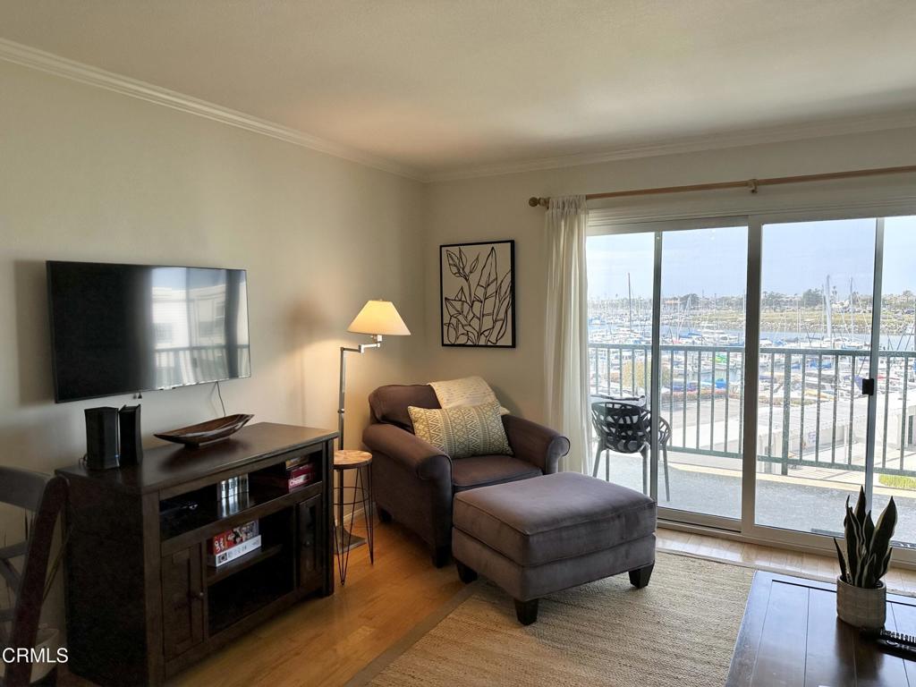 MLS #V1-33393 image #5