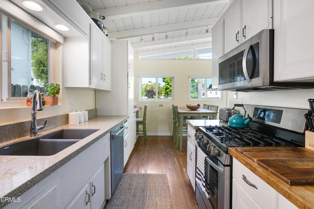 MLS #V1-33399 image #10