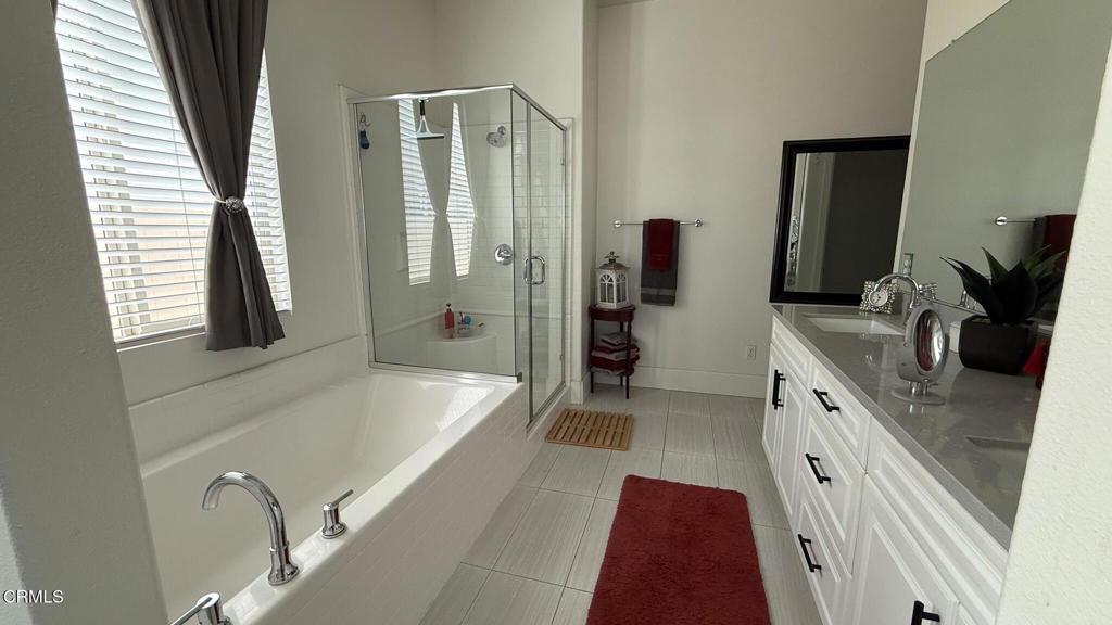 MLS #V1-33400 image #11