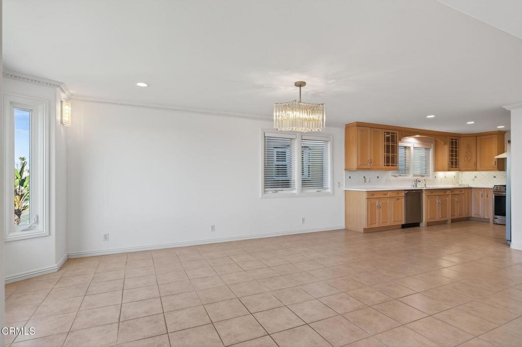 MLS #V1-33403 image #16