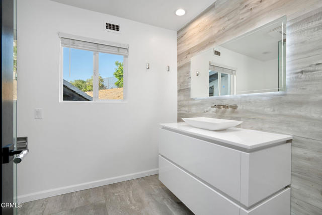 MLS #V1-33405 image #16