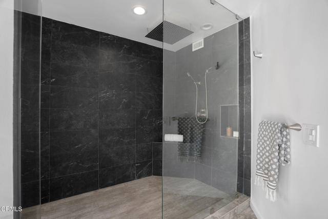 MLS #V1-33405 image #37