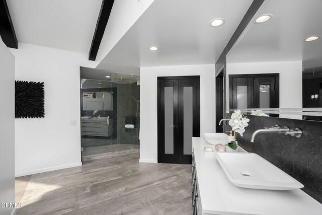 MLS #V1-33405 image #42