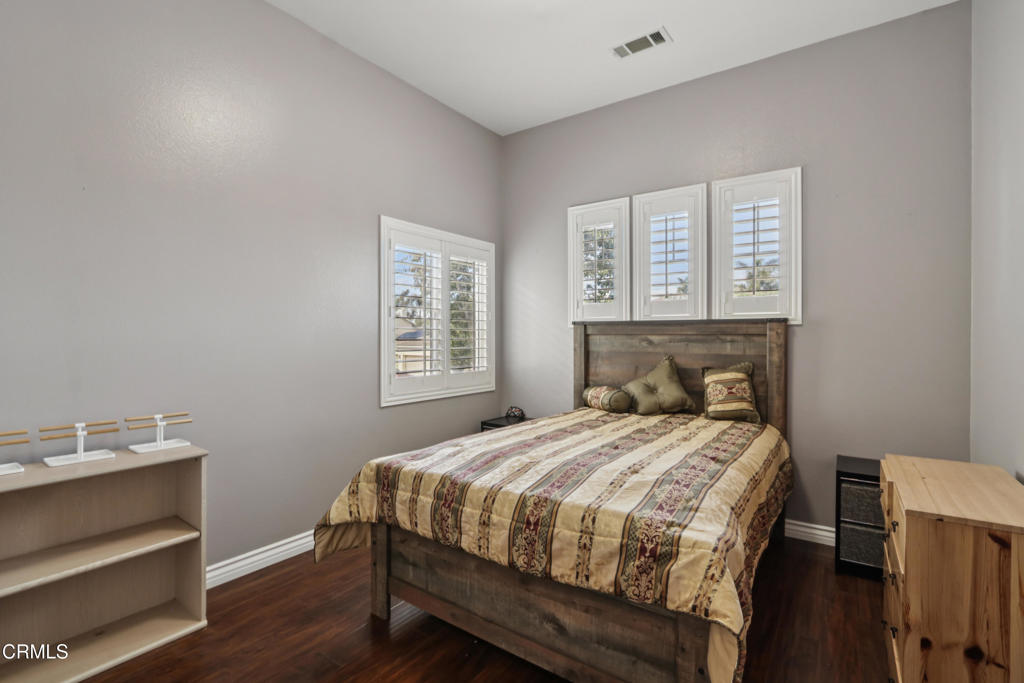 MLS #V1-33409 image #15