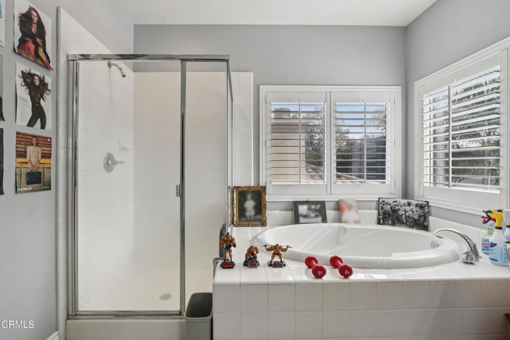 MLS #V1-33409 image #28