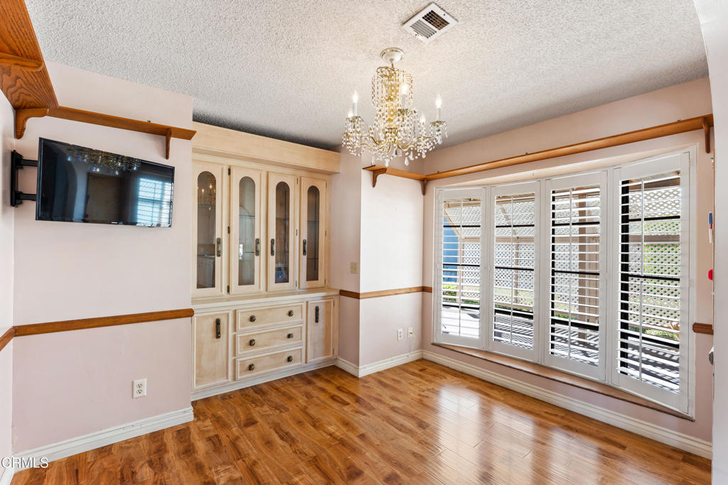 MLS #V1-33411 image #21