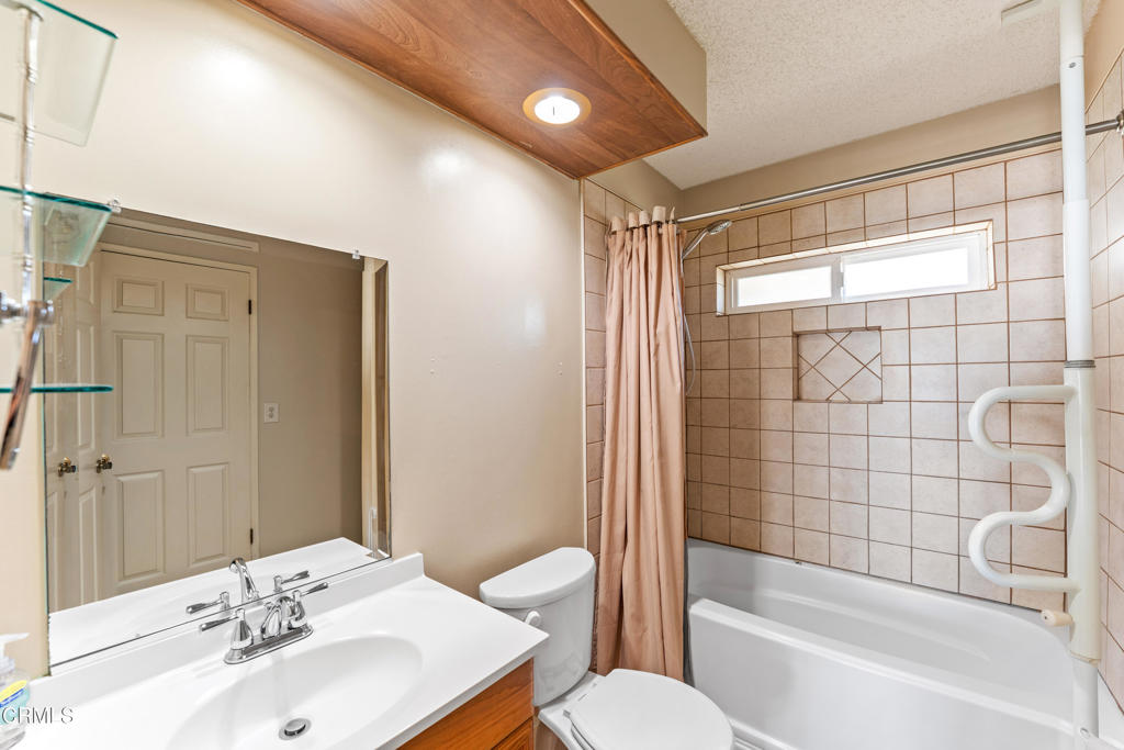 MLS #V1-33411 image #32