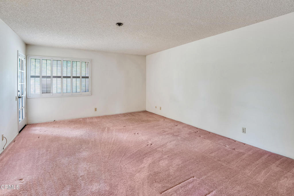 MLS #V1-33414 image #25