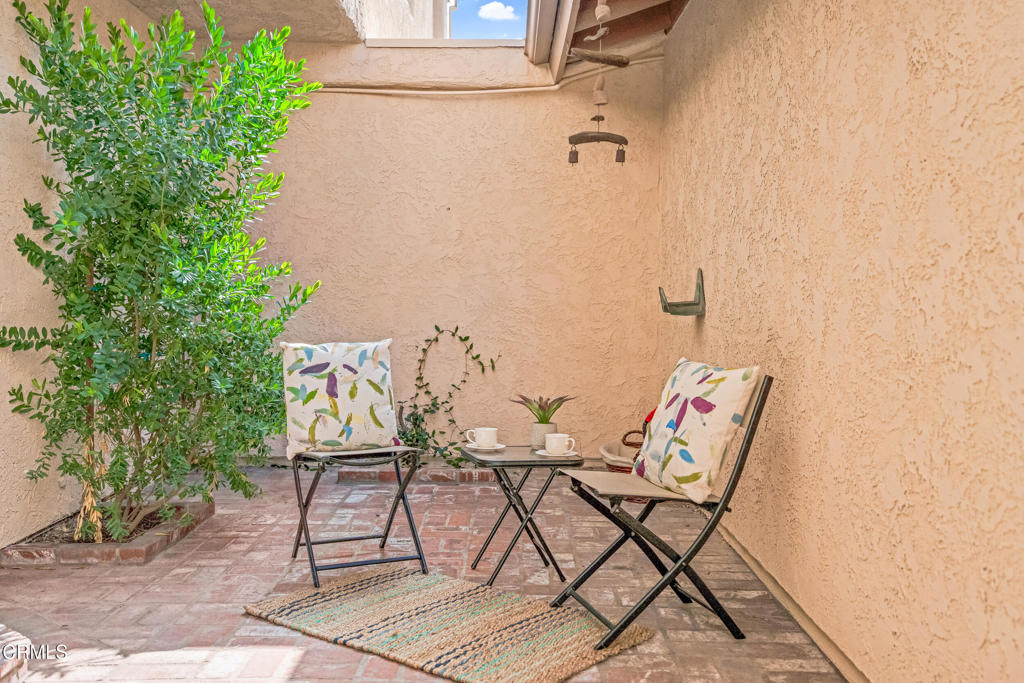 MLS #V1-33414 image #6