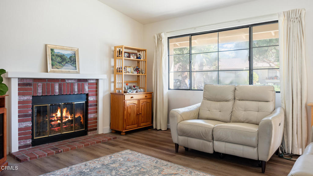 MLS #V1-33416 image #3