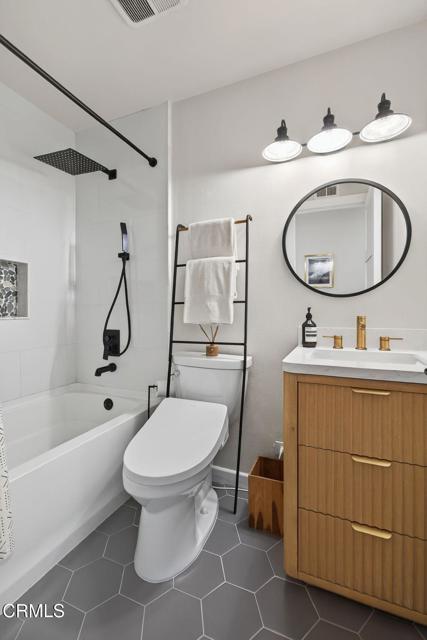 MLS #V1-33423 image #31