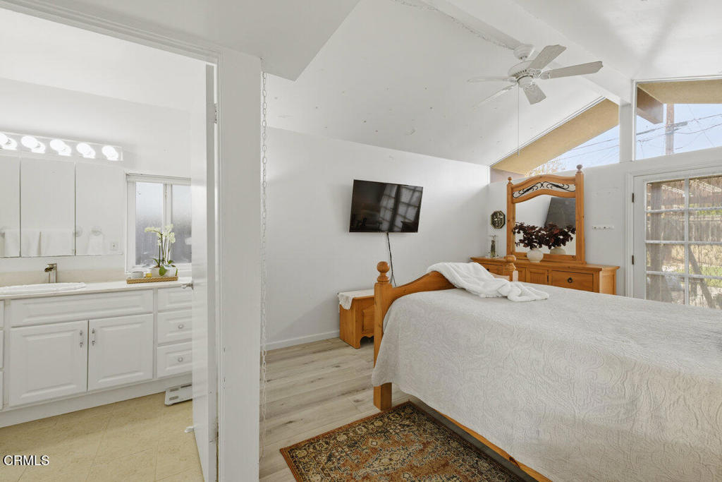 MLS #V1-33426 image #15