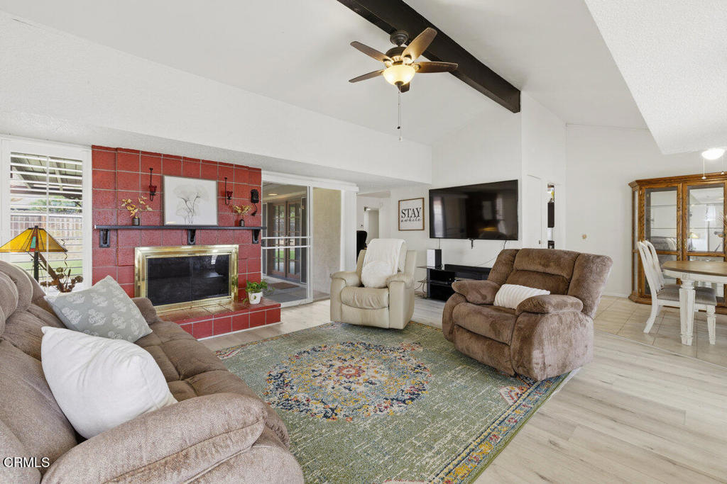 MLS #V1-33426 image #3