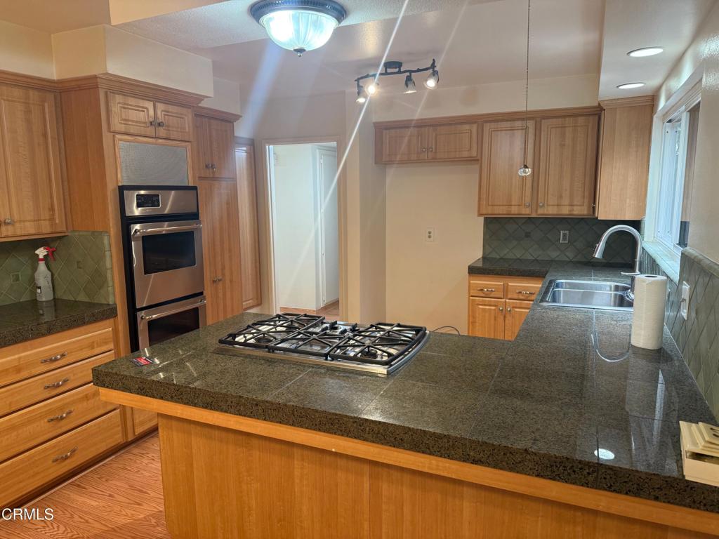 MLS #V1-33429 image #2