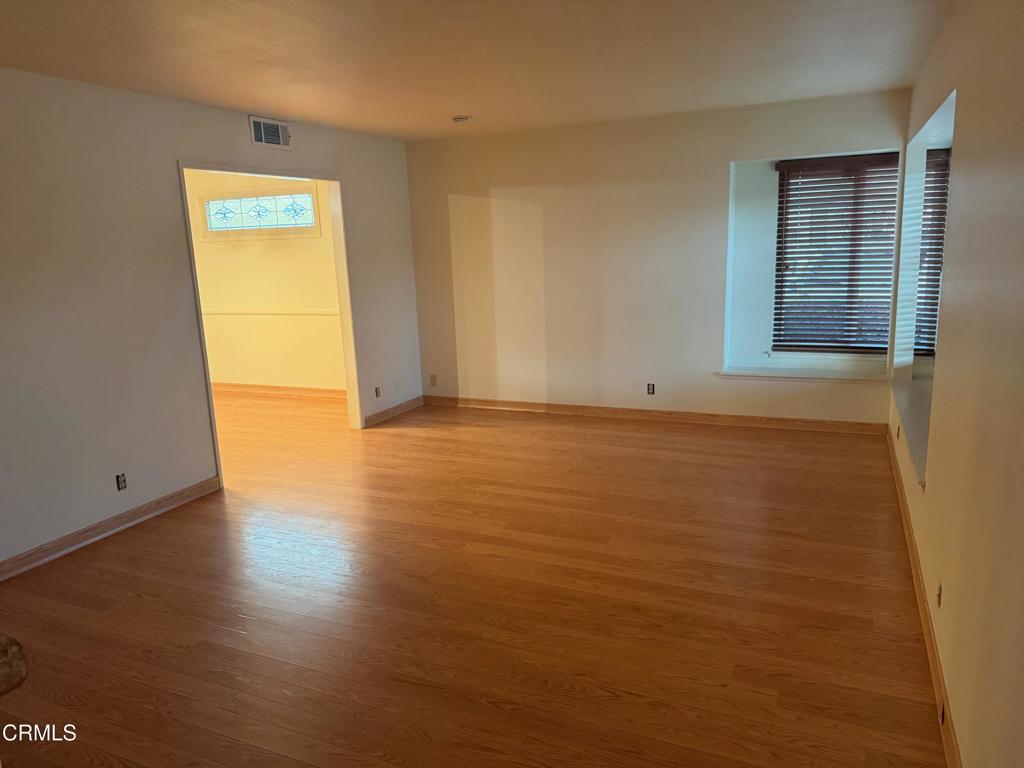 MLS #V1-33429 image #6