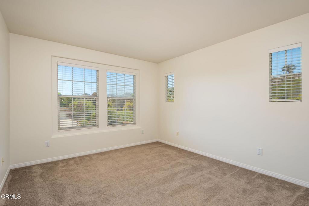 MLS #V1-33431 image #31