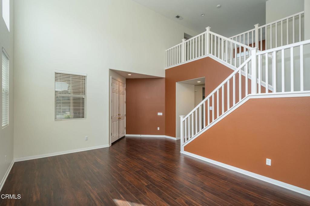 MLS #V1-33431 image #9