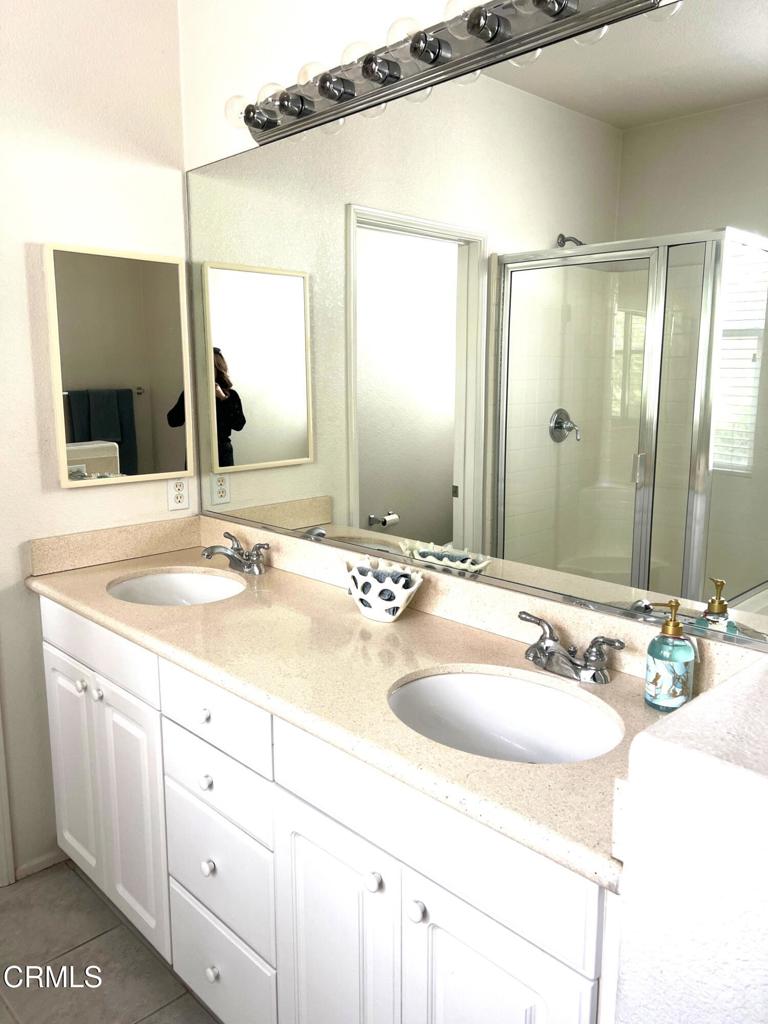 MLS #V1-33432 image #9