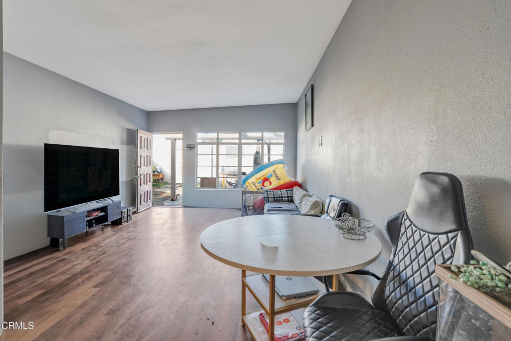 MLS #V1-33436 image #9