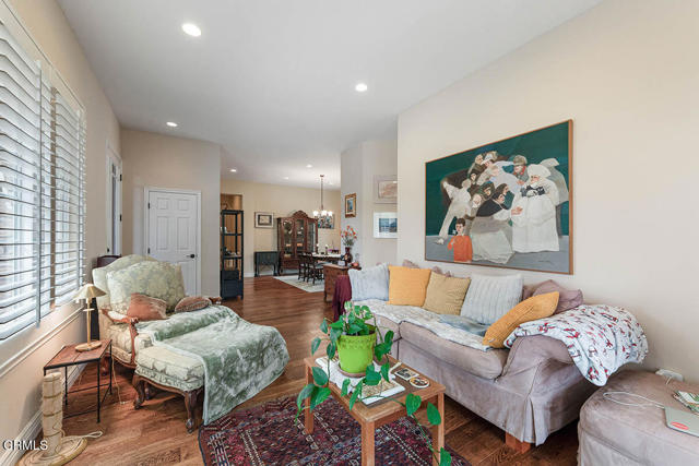 MLS #V1-33451 image #24