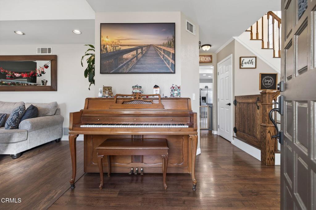 MLS #V1-33454 image #4