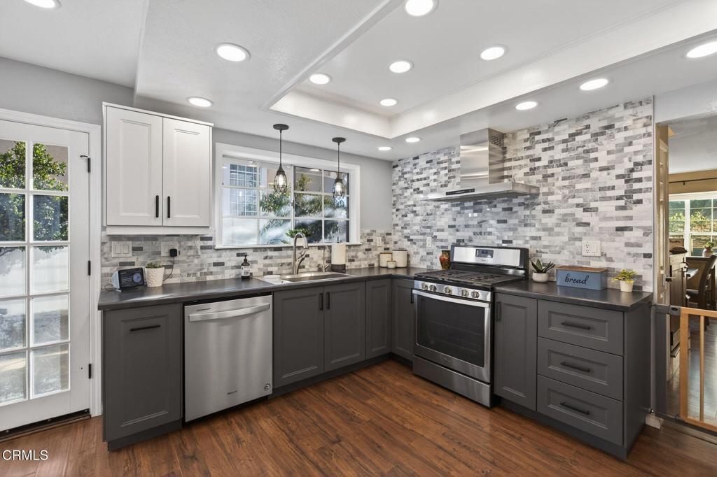 MLS #V1-33454 image #9