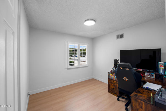 MLS #V1-33456 image #12