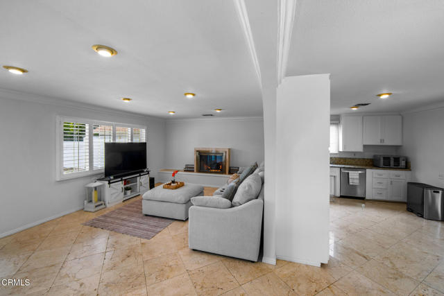 MLS #V1-33456 image #6