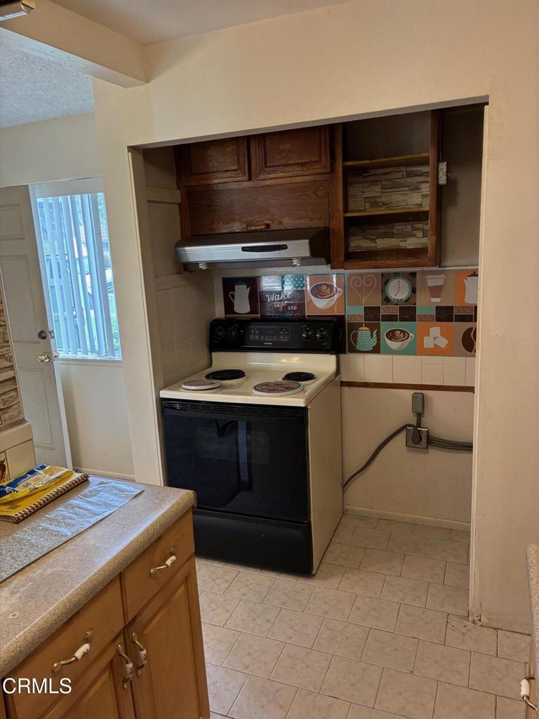 MLS #V1-33458 image #6