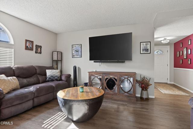 MLS #V1-33463 image #9