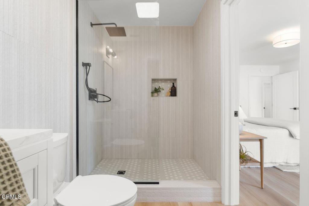 MLS #V1-33470 image #24