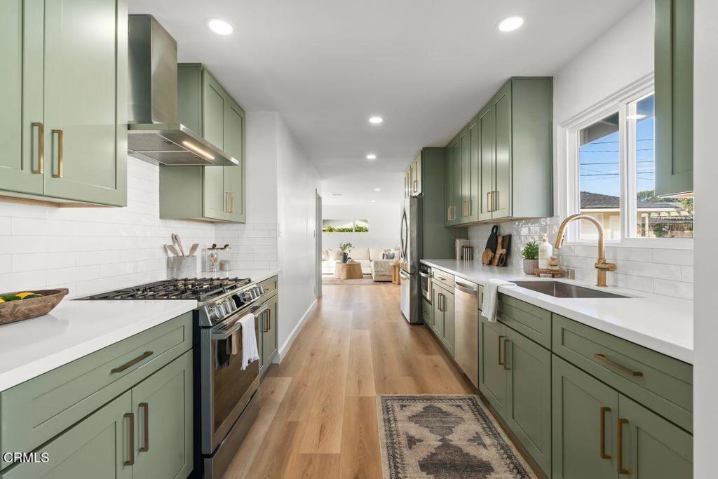 MLS #V1-33470 image #3