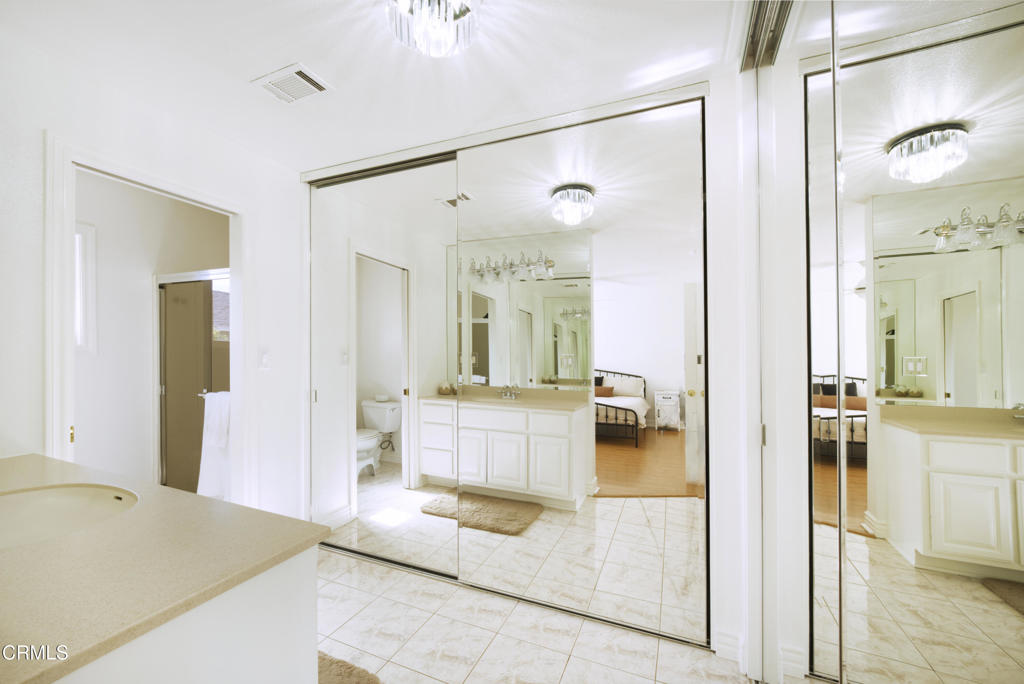 MLS #V1-33477 image #18