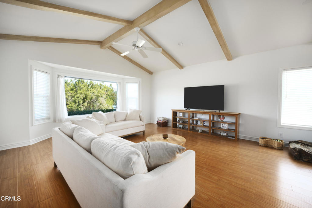 MLS #V1-33477 image #6