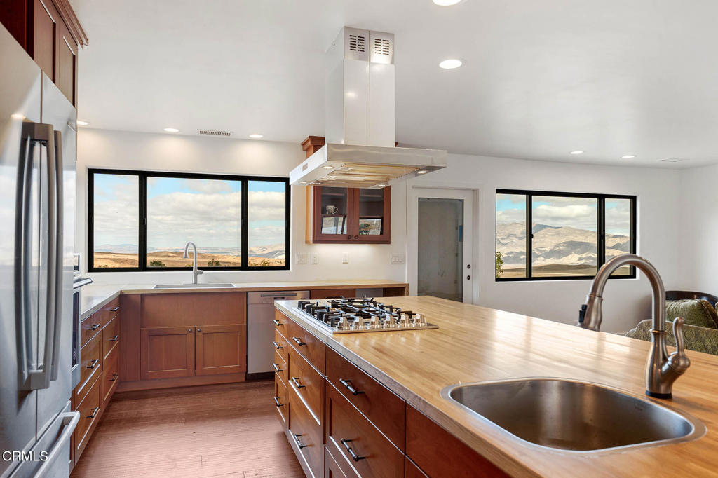 MLS #V1-33482 image #26