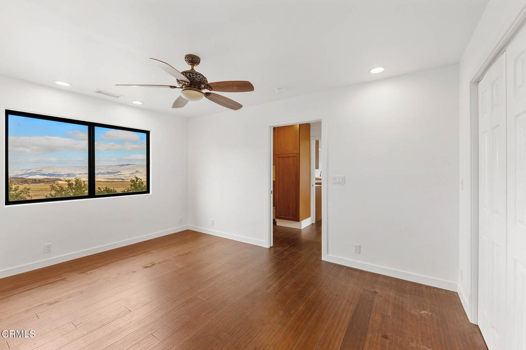 MLS #V1-33482 image #31