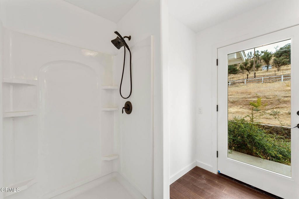 MLS #V1-33482 image #32