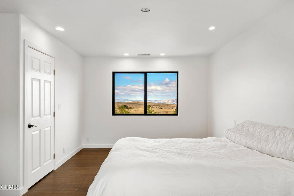 MLS #V1-33482 image #33