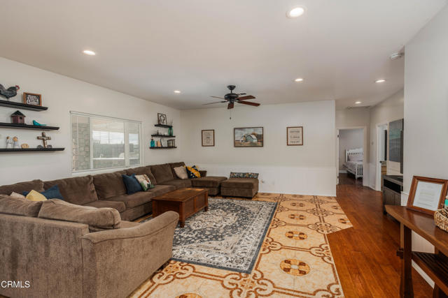 MLS #V1-33490 image #9